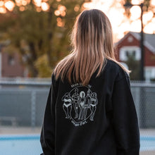 Charger l'image dans la galerie, Crewneck Noir "Mon corps est une œuvre d'art."