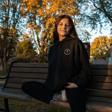Charger l'image dans la galerie, Hoodie Noir "Mon corps est une œuvre d'art"