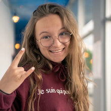 Charger l'image dans la galerie, MÉGA-VENTE Hoodie "Je suis qui pour juger?"
