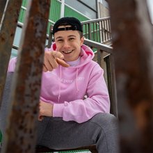 Charger l'image dans la galerie, MÉGA-VENTE Hoodie "Je suis qui pour juger?"
