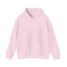Charger l'image dans la galerie, Hoodie Rose Clair "Je suis qui pour juger?"
