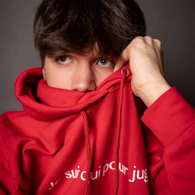Charger l'image dans la galerie, MÉGA-VENTE Hoodie "Je suis qui pour juger?"
