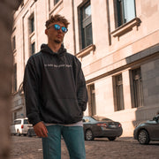 Hoodie Noir "Je Suis Qui Pour Juger?"