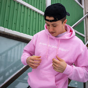 Hoodie Rose Clair "Je Suis Qui Pour Juger?"