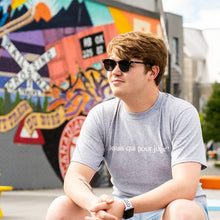 Charger l'image dans la galerie, MÉGA-VENTE T-shirt "Je suis qui pour juger?"
